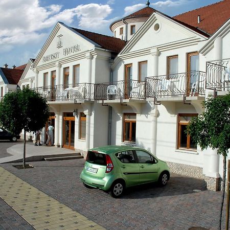 Ametiszt Hotel Harkány מראה חיצוני תמונה