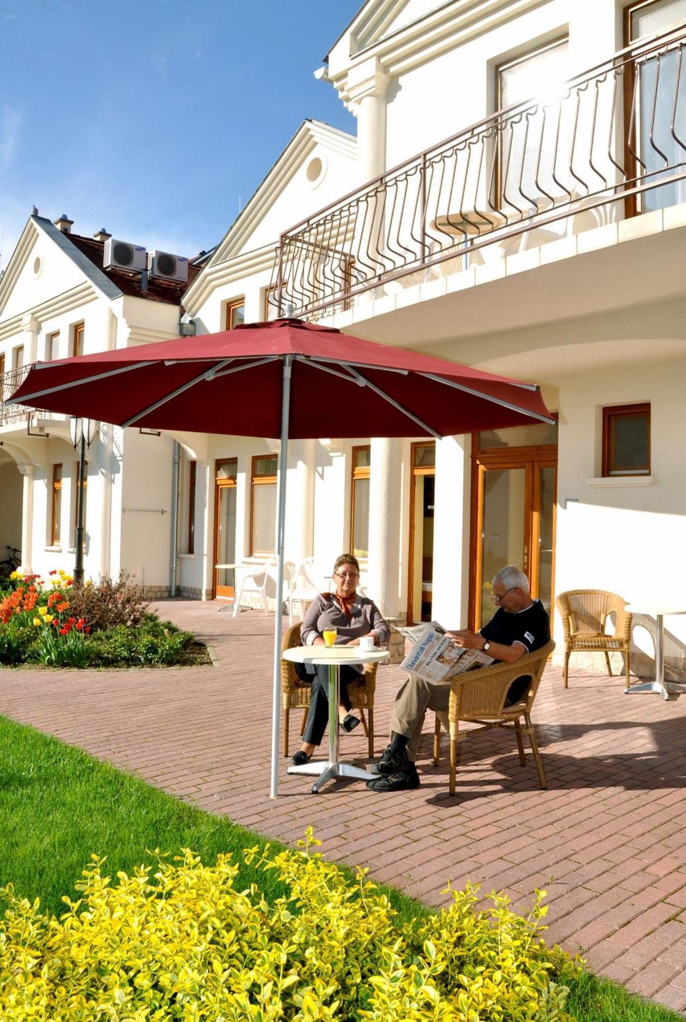 Ametiszt Hotel Harkány מראה חיצוני תמונה