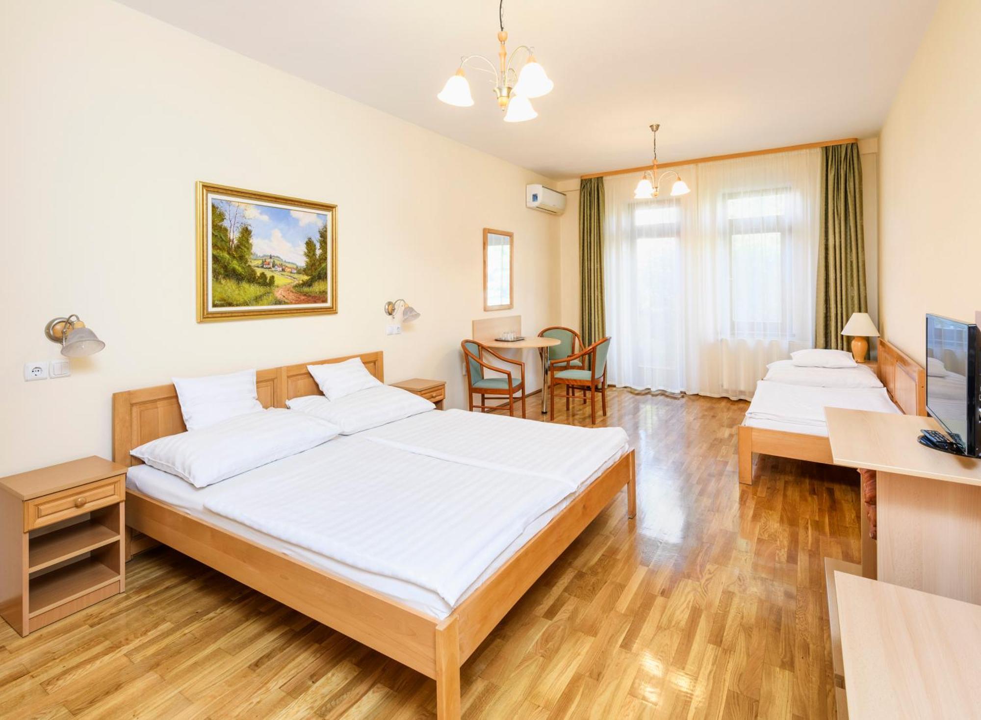 Ametiszt Hotel Harkány מראה חיצוני תמונה