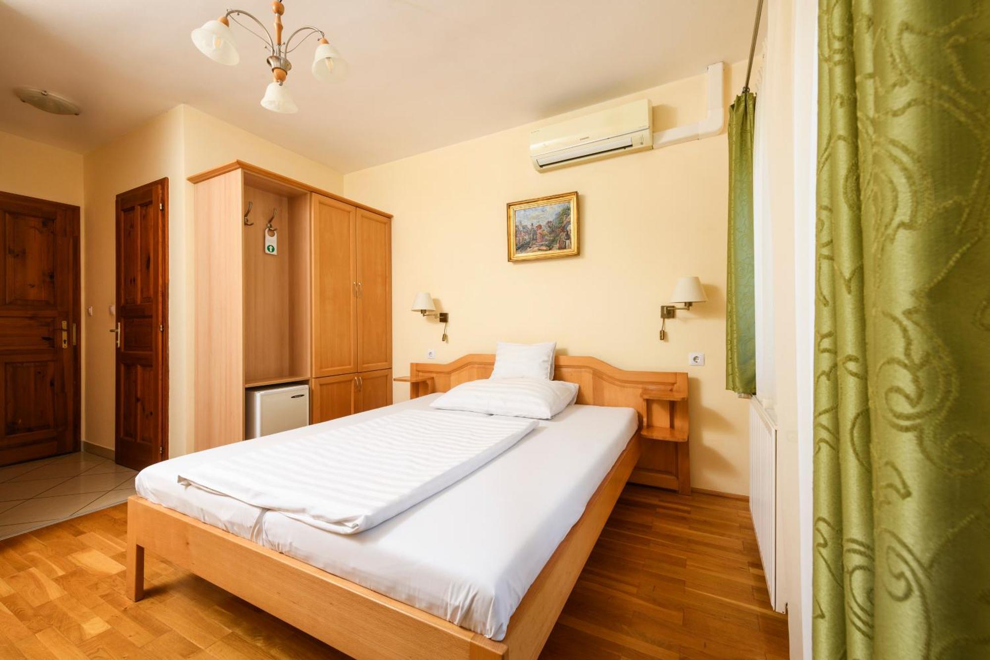 Ametiszt Hotel Harkány מראה חיצוני תמונה