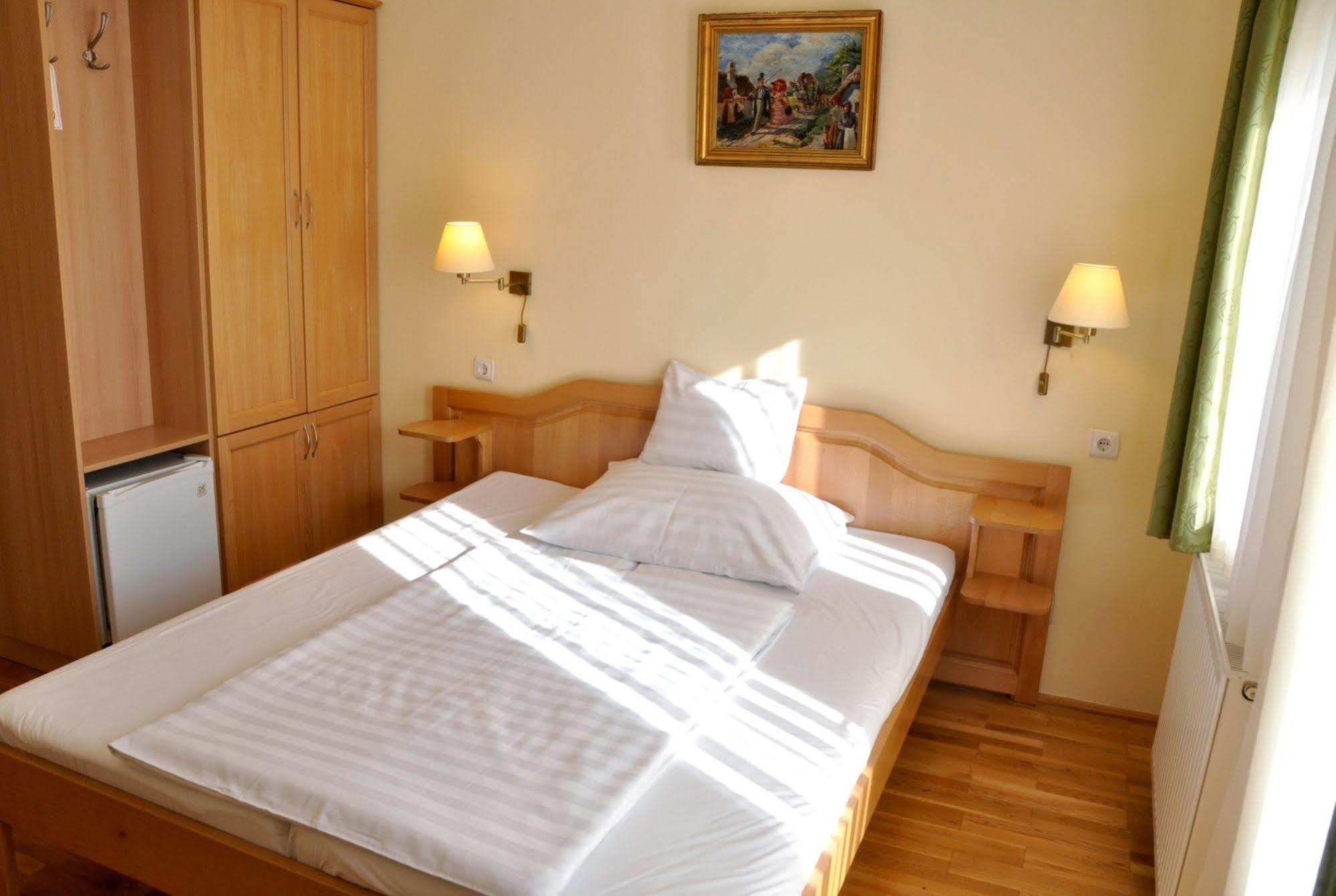 Ametiszt Hotel Harkány מראה חיצוני תמונה