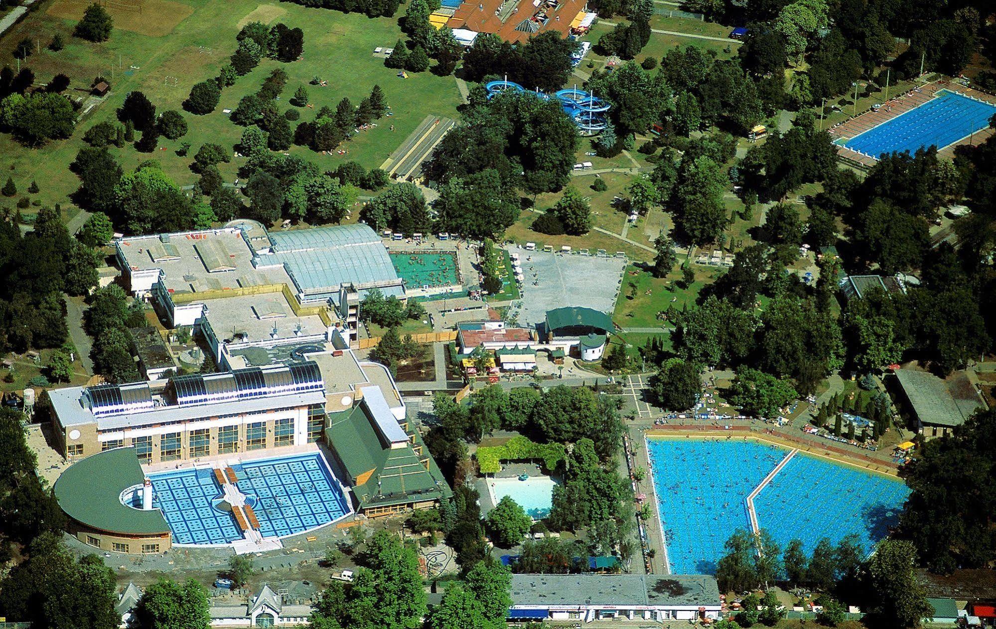 Ametiszt Hotel Harkány מתקנים תמונה